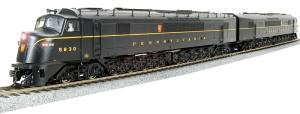 HO Centipede Diesels PRR #5829/5817/1-stripe/DCC 