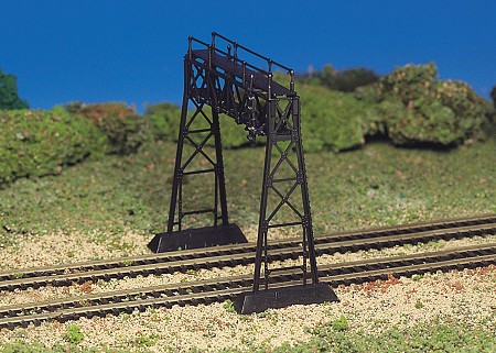 HO Plasticville Signal Bridge 